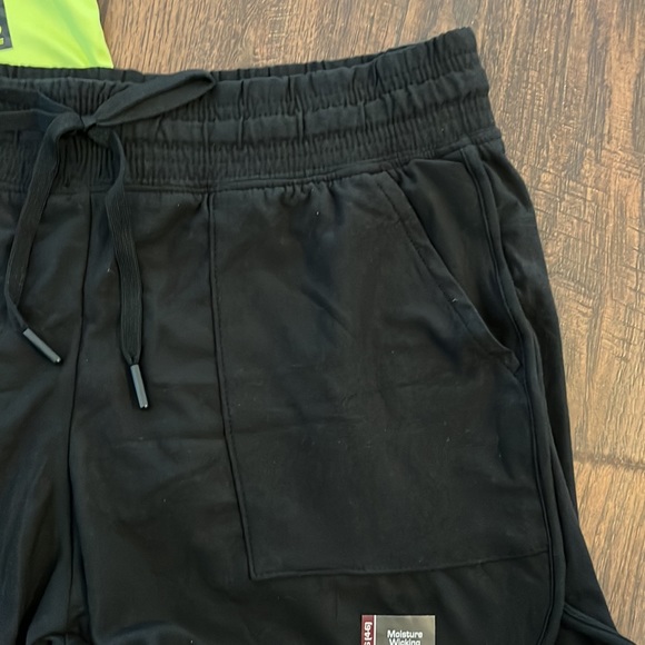 Set Athletic Works Gym Short & Top tank Size S (4-6) - Picture 4 of 11